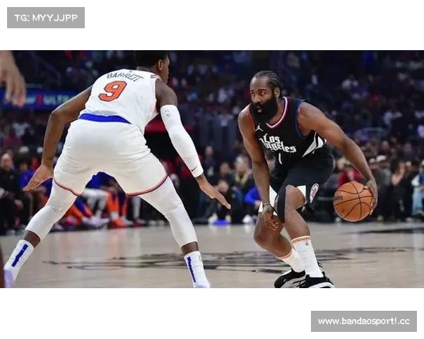 快船四核心全力爆发 哈登创历史纪录唯一不足显现 快船四核心全力爆发 哈登创历史纪录唯一不足显现