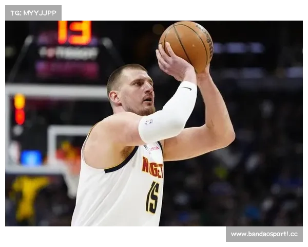 乔治卡尔点评约基奇61分10板10助表现称其为MVP核心球员 乔治卡尔点评约基奇61分10板10助表现称其为MVP核心球员