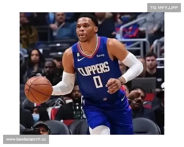 威少最后时刻的关键失误揭示了典型的威斯布鲁克时刻其冲动决策引发的比赛转折 威少最后时刻的关键失误揭示了典型的威斯布鲁克时刻其冲动决策引发的比赛转折