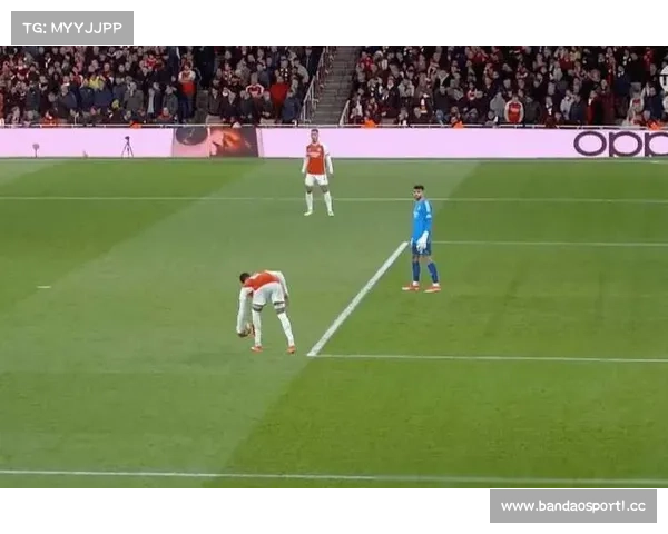 切尔西争议判罚引发热议 拜仁强烈不满质疑裁判公正性 切尔西争议判罚引发热议 拜仁强烈不满质疑裁判公正性