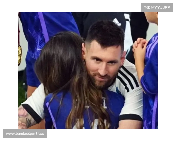 梅西赛后采访引发热议 细节曝光引发球迷激烈讨论 梅西赛后采访引发热议 细节曝光引发球迷激烈讨论