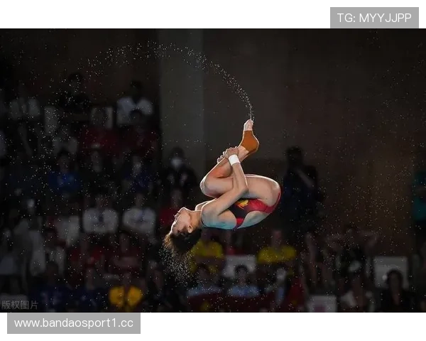 18岁全红婵勇夺三金震撼世界谱写新一代奥运跳水传奇篇章辉煌史诗