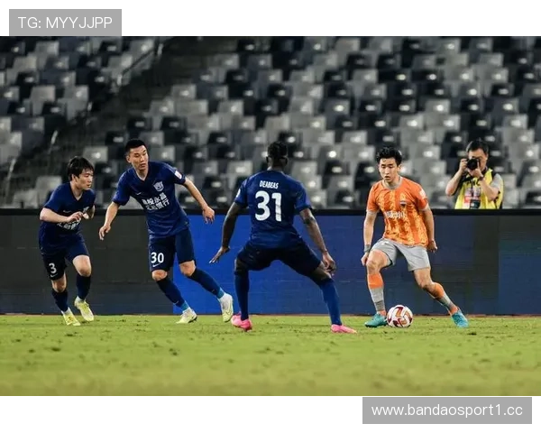 昨天，西班牙足球队从胜利到胜利，创造历史辉煌时刻