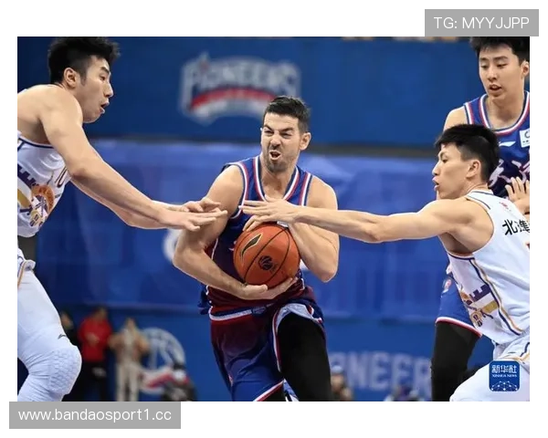 北控81-85惜败新疆赛后迎2喜2忧 邹雨宸与刘晓宇状态堪忧