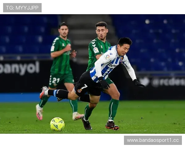 田大然苏超梅开二度 本赛季43场比赛已攻入30球助攻9次